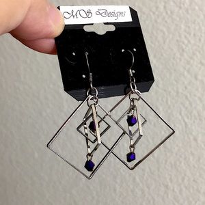 🖤NEW mobile dangle earrings